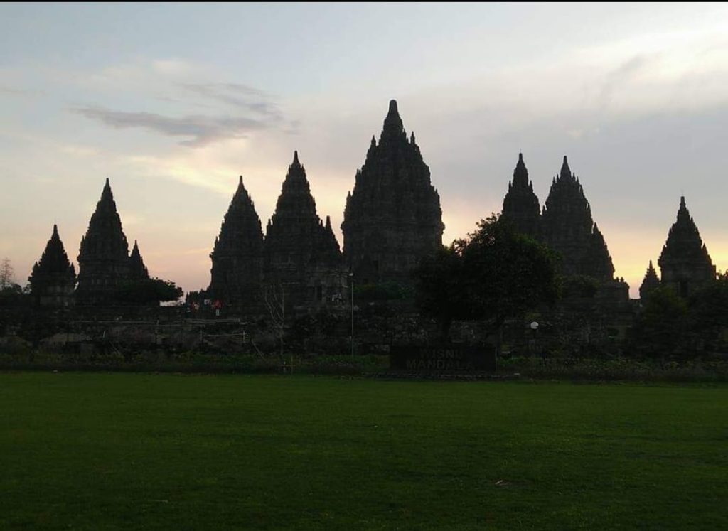 visit Prambanan Temple