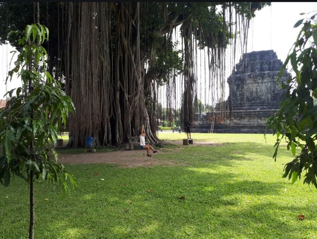 mendut temple