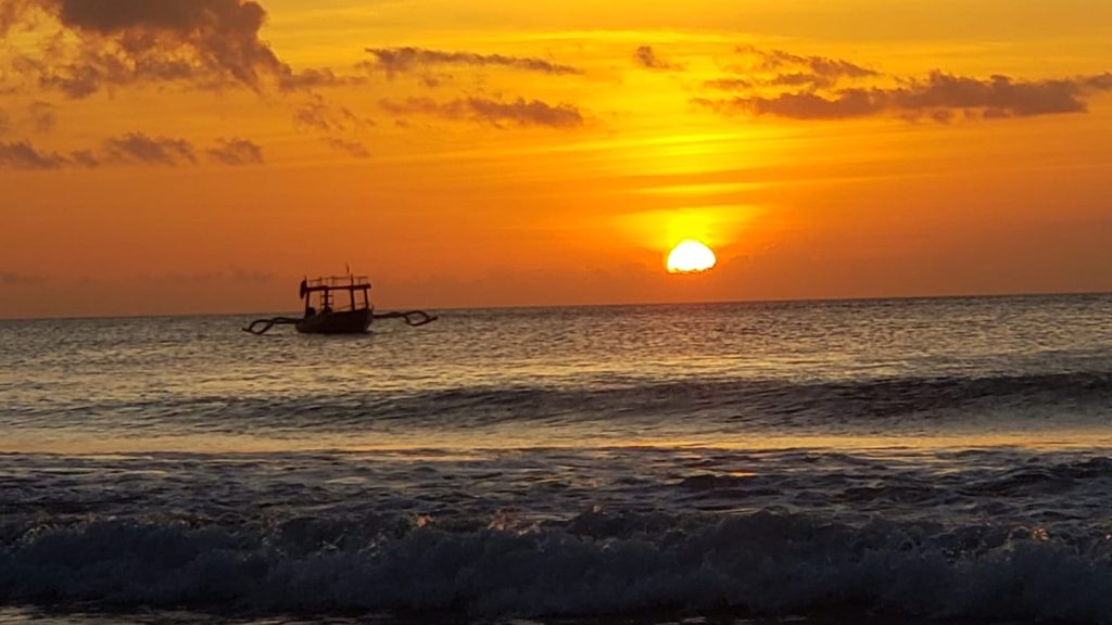 private car and driver service in yogyakarta or java