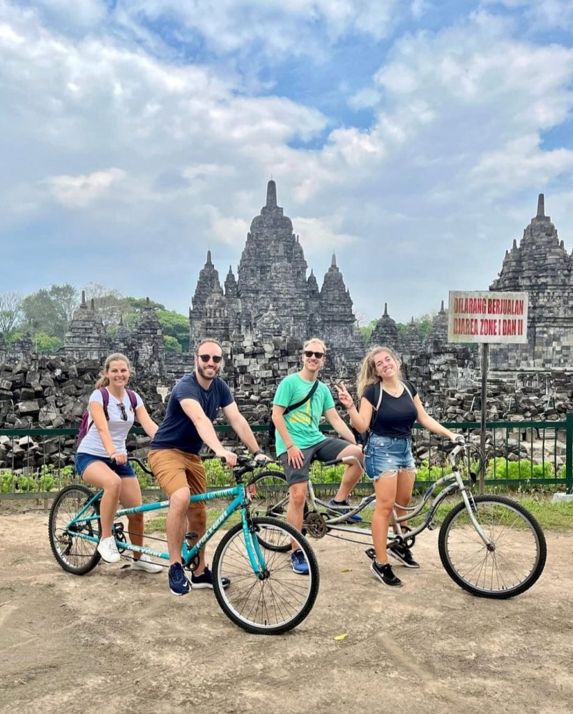 java travel