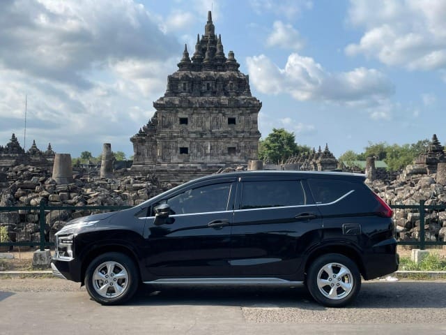 Yogyakarta private car rental with driver